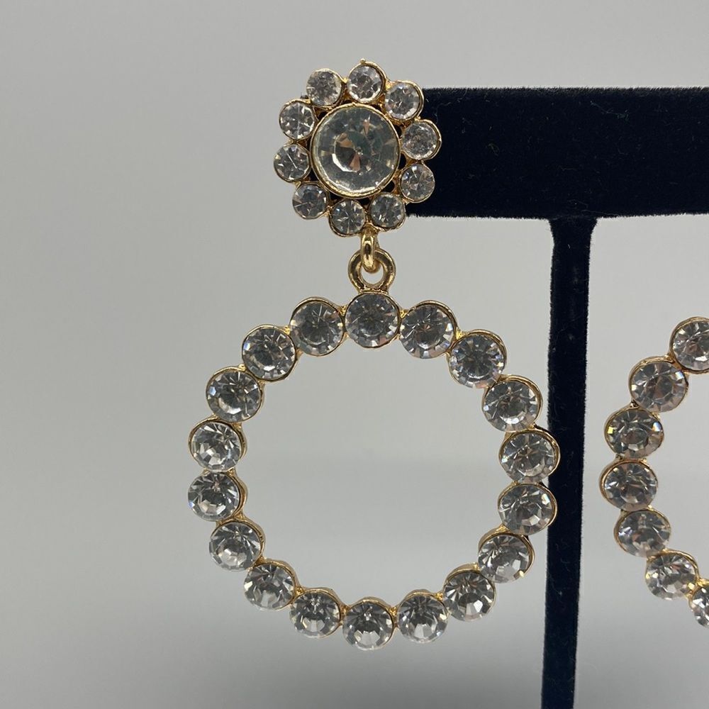 ✨ 🆕 ✨STUNNING STATEMENT HOOPS✨🏷✨ - Picture 5 of 9